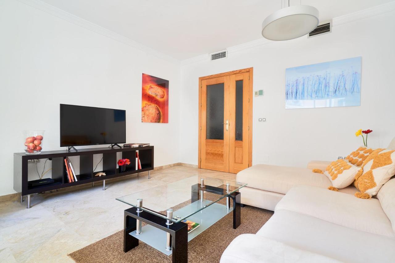Apartamento 3 Dormitorios Centrico - Parking Incluido Malaga Luaran gambar