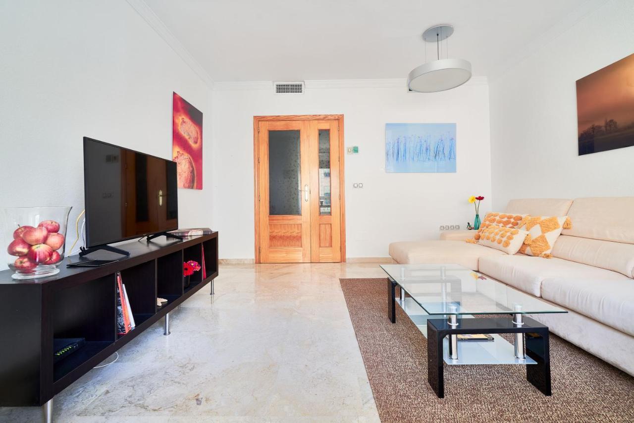 Apartamento 3 Dormitorios Centrico - Parking Incluido Malaga Luaran gambar